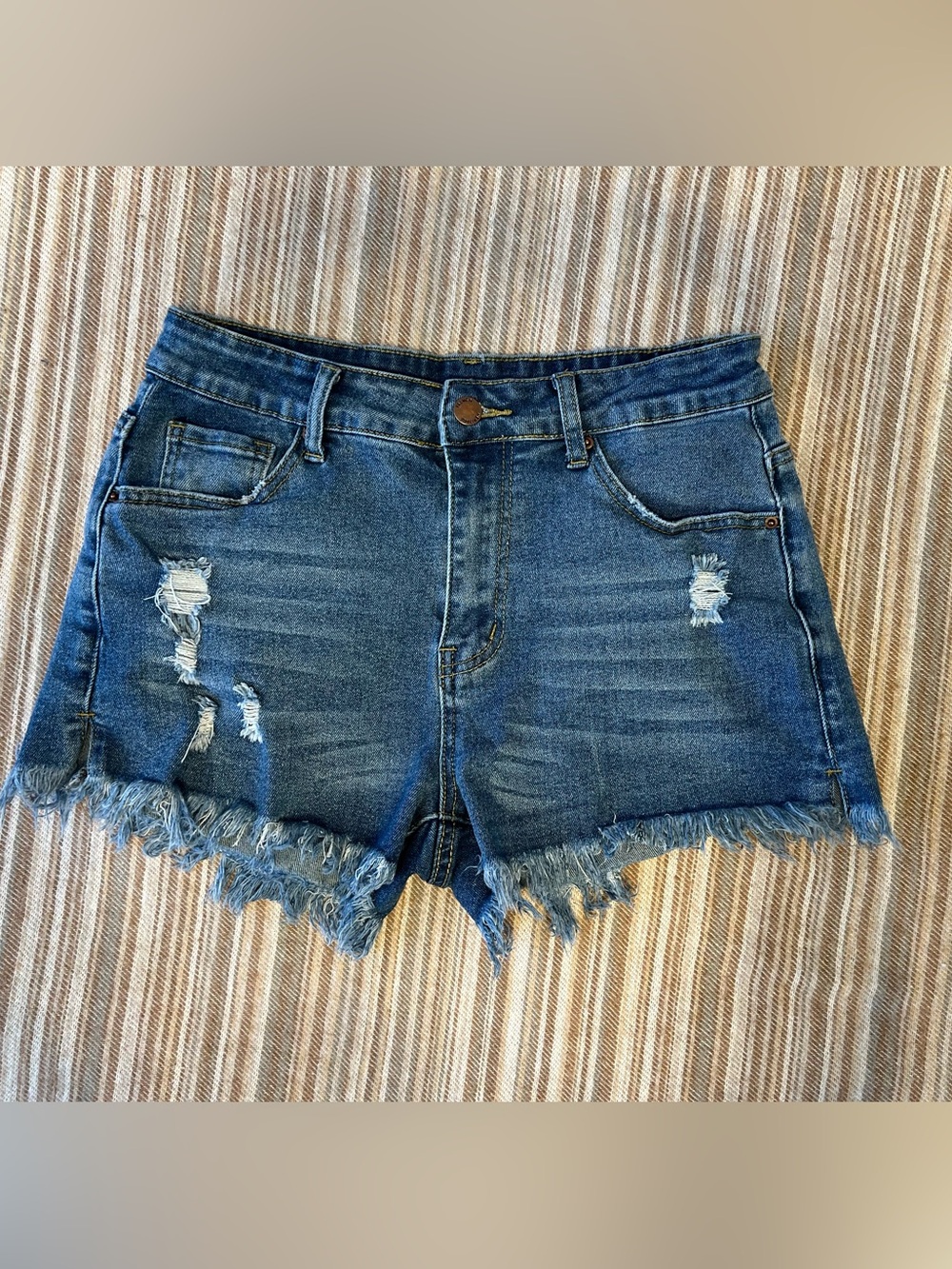 Classic Distressed Denim Women’s Shorts - Blue